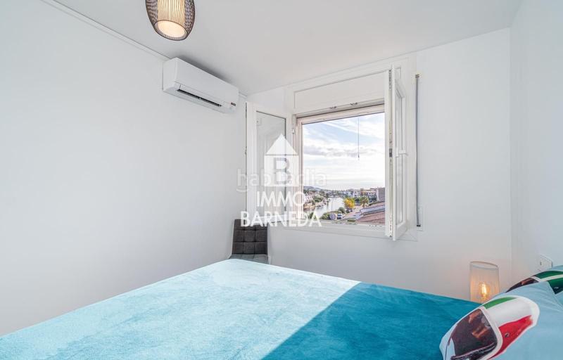 Foto 562d0b75-d0cf-4b23-b99e-c4ac6ac04c18. Piso en port empordà 85 precioso apartamento en la última planta con vistas al canal y amarre privado en Empuriabrava