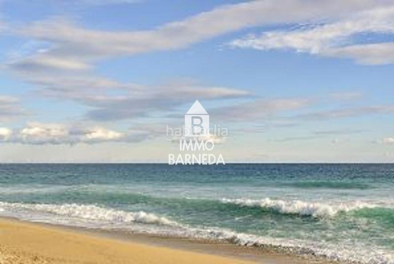 Foto b0d24694-5509-413f-bd42-be7373d3290a. Piso en port empordà 85 precioso apartamento en la última planta con vistas al canal y amarre privado en Empuriabrava