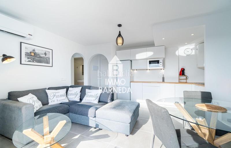 Foto f50a1939-965a-4ce3-a451-6b255a49754a. Piso en port empordà 85 precioso apartamento en la última planta con vistas al canal y amarre privado en Empuriabrava
