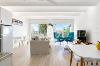 Etagenwohnung in Santa barbara 27. Exclusivo apartamento reformado a 50 metros de la playa de canye