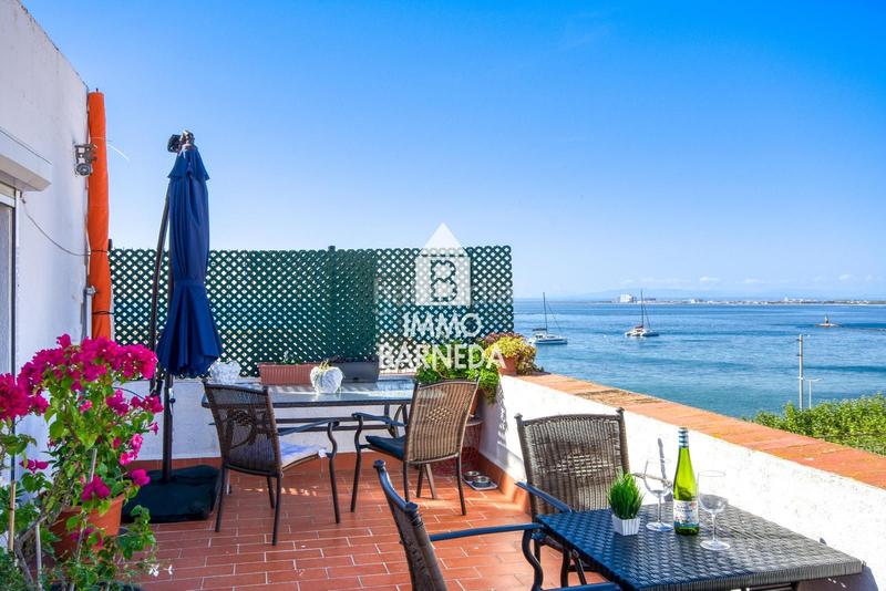 Foto 26a8c34d-9a88-4cd2-828b-205197158fcb. Pis a sant pere 7 a Centre Roses