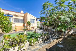 Haus  Penedes 4. Casa independiente renovada con gran jardín en mas buscà  roses