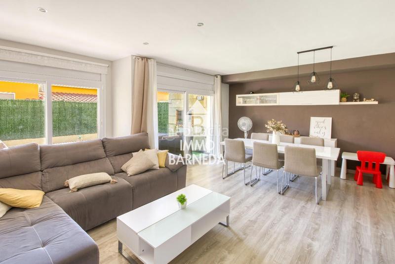 Foto 973689fb-45b7-4bfb-9aea-fdd369a8dc5c. Casa adosada en mas bohera 27 casa adosada moderna y luminosa en palausaverdera en Palau-saverdera