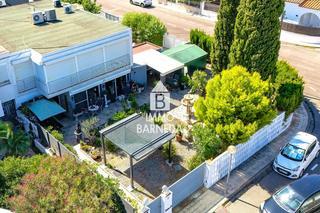 Appartement à Cala curta 3. Encanto, privacidad y estilo en una casa única en planta baja