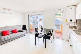 Piso  Roca negra 12. Apartamento reformado con encanto en santa margarita, a un paso