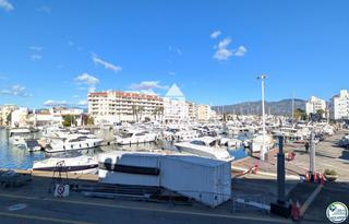 Piso  Canal 27. Piso de 2 dormitorios con terraza vista canal y licencia turisti