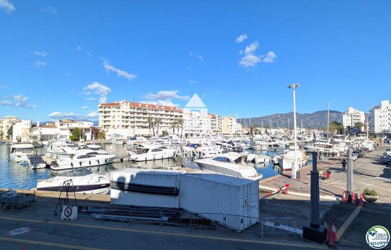 Foto 41445b1e-775c-4874-83a0-ae22430b2b9b. Flat in canal 27 in Moxó - Sant Mori Empuriabrava