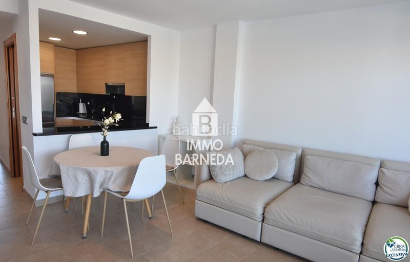 Foto b309c44f-29d8-48a4-9e2c-1dfb3884784a. Piso en del cap de la gola 28 encantador apartamento con licencia turística y vistas al canal en Roses