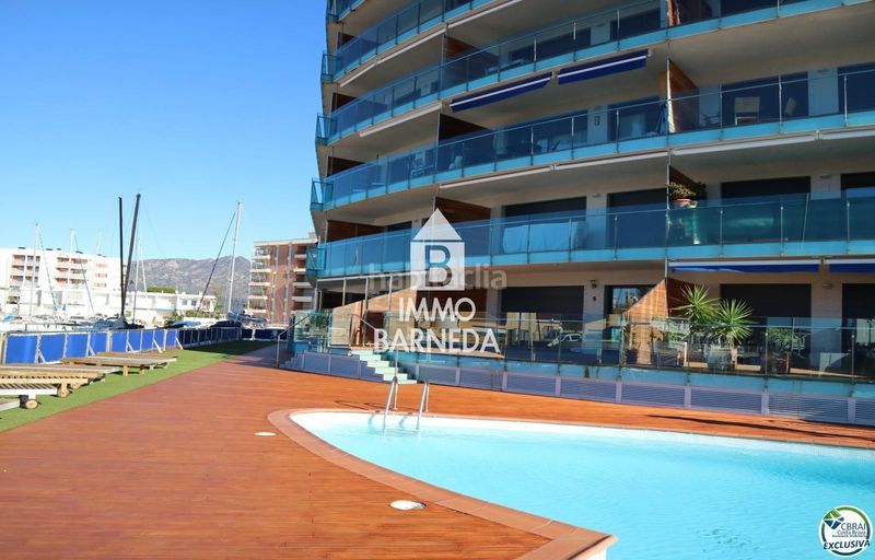 Foto dbcb7acb-a27d-4718-b4d7-7777becb5576. Piso en del cap de la gola 28 encantador apartamento con licencia turística y vistas al canal en Roses