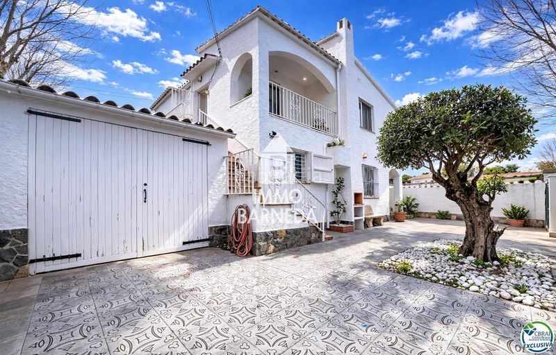 Foto 02a186f5-d8ad-4b28-87d5-eedecccc3b0b. House in montseny 138 in Carlit - Montseny Empuriabrava