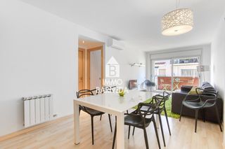 Flat  Tirso de molina 55. Moderno apartamento con parking en el centro de roses, a solo 60