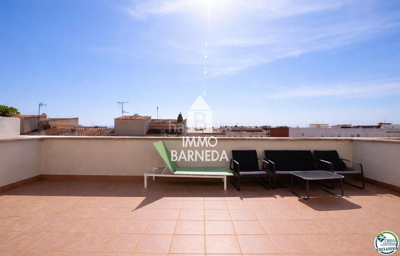 Foto 79bca6a4-9cc5-46a5-b182-b05ddbe9e669. Pis amb calefacció aparcament a Centre Roses