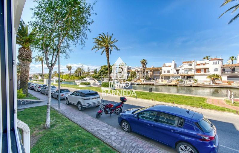 Foto 6dfc9265-f4b1-48b6-b319-32355cbd5eff. Flat in poblat típic 19 in Moxó - Sant Mori Empuriabrava