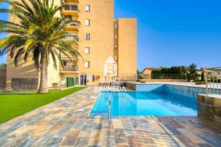 Flat  De santa margarida 43. Encantador apartamento con terraza y piscina comunitaria en rose