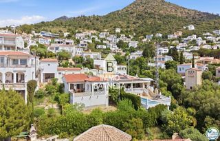 Chalet  Albacete 11. Villa independiente con vistas al mar, licencia turística y un j