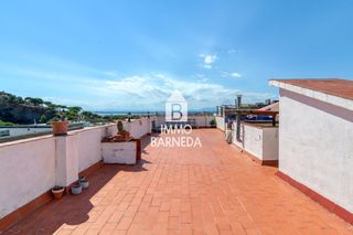Etagenwohnung in Viena 112. Exclusivo �tico d�plex con gran terraza y espectaculares vistas