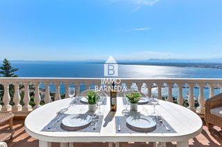 Pis  Antoni canals 14. Apartamento con amplia terraza, piscina, parking y vistas al mar