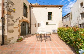Chalet  Major 9. Exclusiva masía  del siglo xvi con licencia de turismo rural