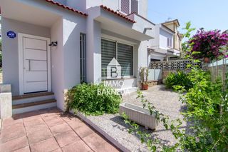 Haus in De la barca 16. Casa completamente reformada con jardín y garaje a 200 metros de