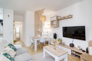 Etagenwohnung in Alexander fleming 13. Apartamento reformado de 2 dormitorios a 400 metros del mar en e