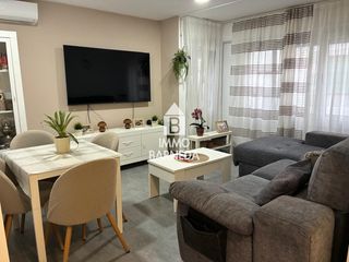 Pis  Nou 9. Piso totalmente reformado de 3 dormitorios en el centro de roses