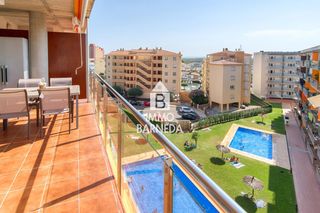 Flat  Santa margarida 9 9. Luminoso ático con terraza, piscinas, parking y trastero en sant