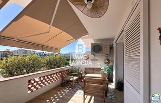 Pis a Sant mori 8. Apartamento reformado con terraza a 150 m de la playa  empuriabr