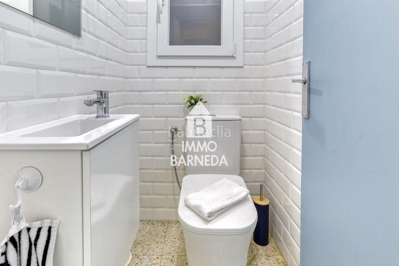 Foto c9922df3-53c0-4ae0-8558-6f87bdec7760. Flat in bernat metge 3 in Salatar Roses