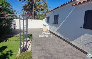 Xalet a Peni 62a. Bonita casa con piscina y apartamento para invitados y piscina.
