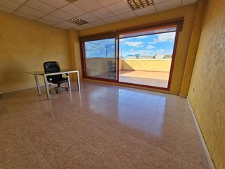 Rent Office space in Carrer del miño 85. Todos los gastos incluidos
