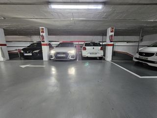 Miete Autoparkplatz  Carrer de la creu gran. Alquiler parking para coche tipo golf
