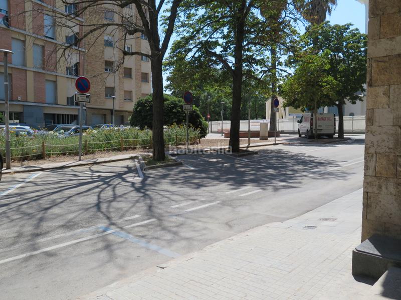 Foto 95facb38-c7d1-4553-b47f-0d870a2d7fa3. Alquiler local comercial amplio local junto parc sant jordi en Terrassa