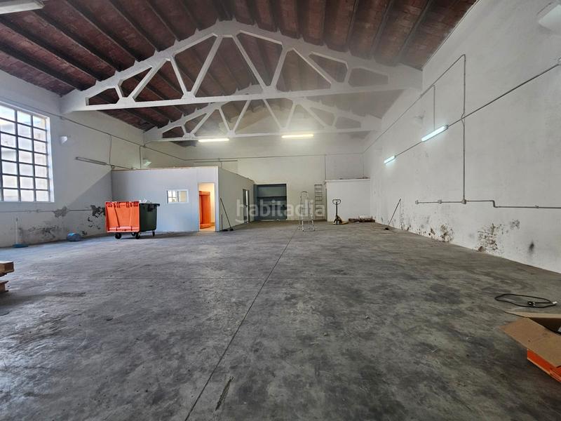 Foto e08f819a-4e7a-4912-ae3d-c0a4ebfea1f1. Alquiler nave industrial nave en recinto cerrado con vigilancia en Terrassa