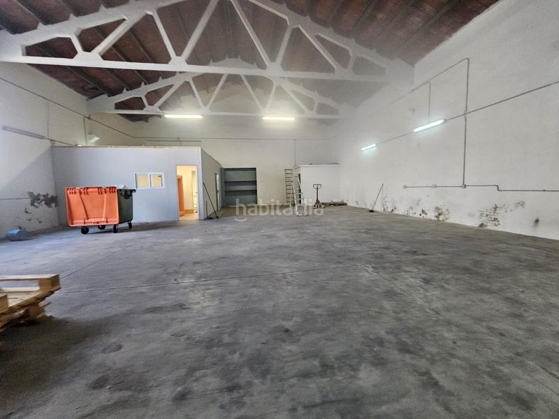 Foto b3f6de2b-e42d-4af9-ba1d-0113d8cd0a84. Rent industrial building in Polígon Industrial Santa Margarida Terrassa