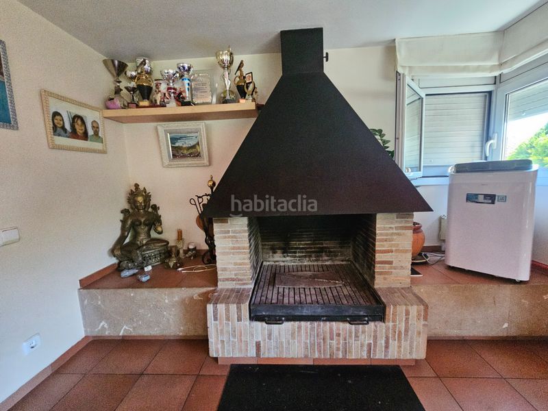 Foto c8085712-ce42-40d9-b3c2-ac7983339e23. Casa amb xemeneia aparcament a Castellnou-Can Mir-Can Solà Rubí