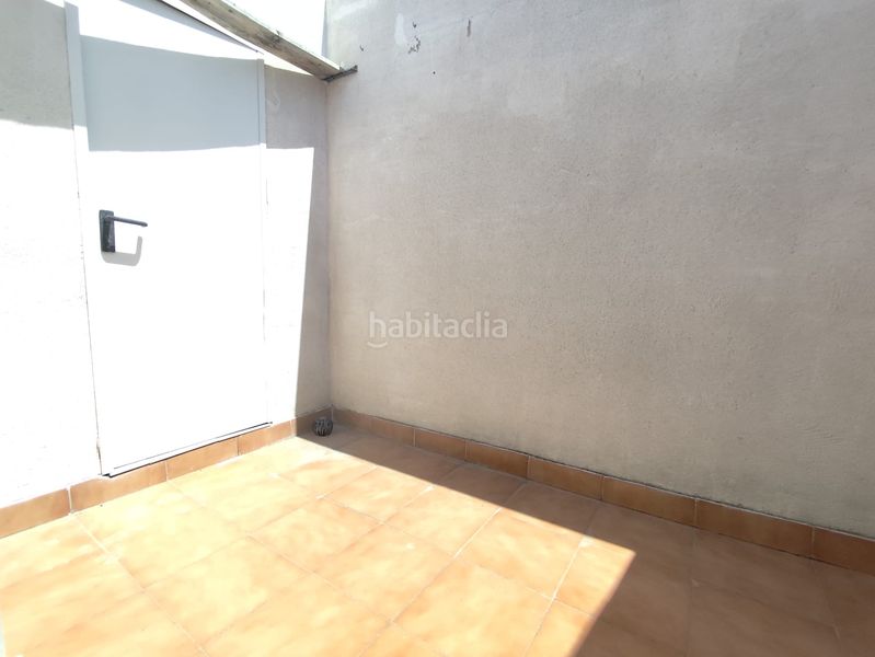 Foto df3cba0a-dde1-4410-be6b-183af2db3994. Casa amb xemeneia aparcament a Castellnou-Can Mir-Can Solà Rubí