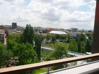 Miete Etagenwohnung  Passeig del vint-i-dos de juliol. Vistas directas al parc vallparadis