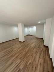 Local Comercial a La Gavarra. ��fant�stico local comercial para abrir su negocio!!!
