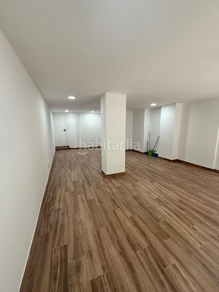 Foto b486fd7e-0e35-4033-b26a-5fc33331fce3. Local comercial a La Gavarra Cornellà de Llobregat