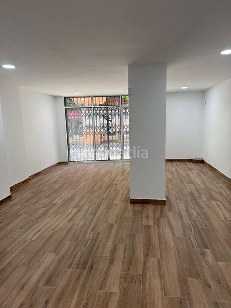 Foto e8aa8878-6ead-4026-874d-0921b0ad0085. Local comercial a La Gavarra Cornellà de Llobregat