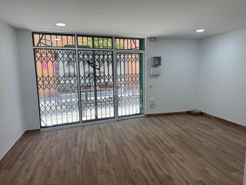 Foto e9ad2ab2-0c4c-4904-a423-11036ac56956. Local comercial a La Gavarra Cornellà de Llobregat