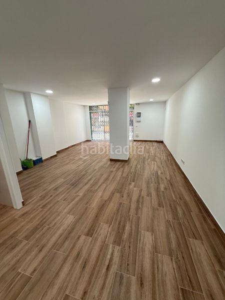 Foto f9f44501-4c54-4c97-9f36-c90e35481a83. Local comercial a La Gavarra Cornellà de Llobregat