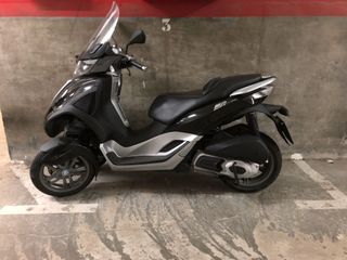 Alquiler Parking coche en Carrer lliri 20. Parking moto o ciclomotor granollers centre