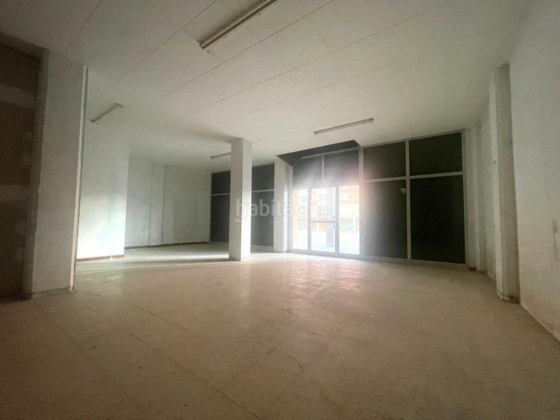 Foto 2c9611dc-3a29-4443-8ec2-079aa41eebbe. Location local commercial dans Can monic Granollers