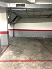 Location Parking voiture à Calle àngel guimerà 10. Parking coche compacto, grande o suv en llerona