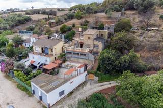 Xalet a Disseminat can rosell 0. Gran casa de 274m2 reformada sobre parcela de 1600m2