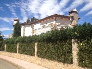 Location Appartement à Torroella de Fluvià. Vilacolum con jardín y piscina comunitarios