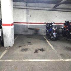 Aparcament cotxe a Carrer carrer de girona, 337 337. Plaza de aparcamiento en sotano 1 para coche mediano