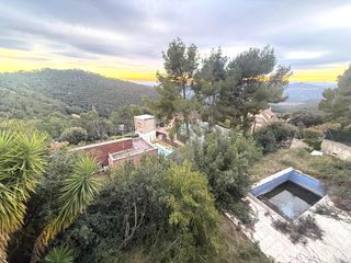 Casa  Tomas breton. Casa seminueva 4 habitaciones y 3 baños con jardín y piscina en