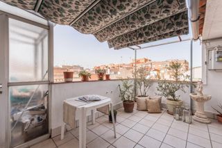 Reihenhaus in Canovelles. Casa adosada del a�o 1996 de 220m2 construidos a 1 min de calle